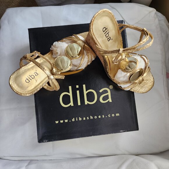✨Diba Y2K Glam Boho Chic Women’s Gold Metallic Strappy Wedge Sandals Size 8.5 - Picture 7 of 15